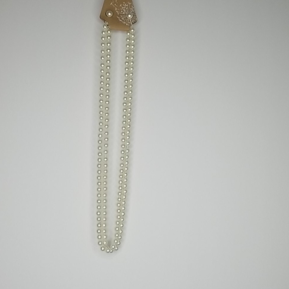 Pearl Necklace and Earrings Set - Picture 3 of 7